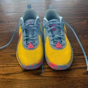 Nike zoom freak Giannis basketball shoes size 5